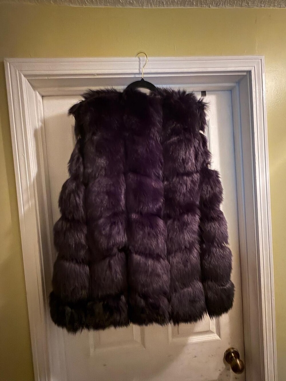 Missguided Plush Faux Fur Vest in Deep Black - Picture 5 of 7